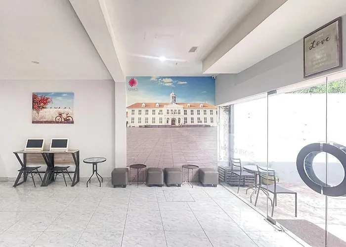 Reddoorz Hotel Capsule At Batu Tulis Giacarta