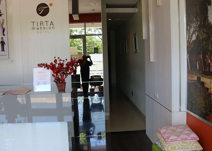 Reddoorz At Tirta Mansion Paramount Gading Cicayur che accetta animali
